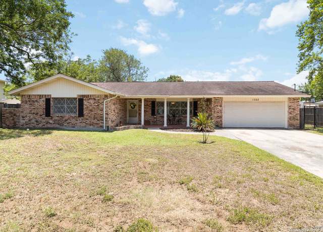 Property at 1322 Rivercrest, New Braunfels, TX 78130, 3 beds, 2 baths