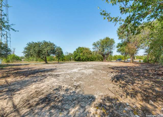 Property at 102 Conway Dr, San Antonio, TX 78209