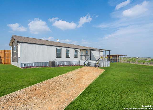 Property at 213 Twin Lks, Sutherland Springs, TX 78161, 3 beds, 2 baths
