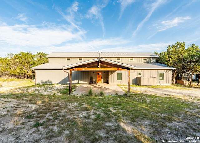 Property at 231 Doris Dr, Kerrville, TX 78028, 3 beds, 2.5 baths