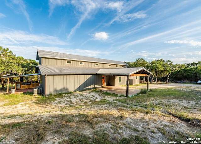 Property at 231 Doris Dr, Kerrville, TX 78028, 3 beds, 2.5 baths