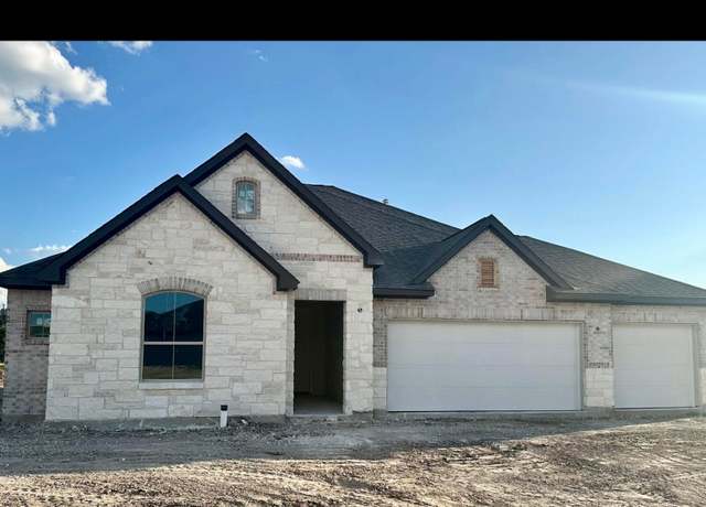 Property at 221 Janice Ave, Castroville, TX 78009, 4 beds, 3 baths