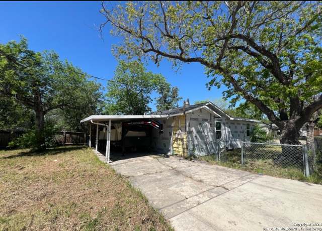 Property at 234 Bee St, San Antonio, TX 78208-1712, 3 beds, 1 bath