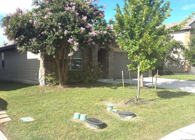 Property at 926 Red Crossbill, San Antonio, TX 78253, 4 beds, 2 baths