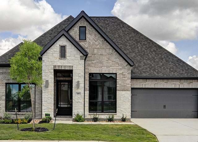Property at 187 Lacey Oak, Castroville, TX 78009, 4 beds, 4.5 baths