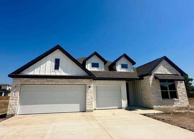 Property at 176 Janice Ave, Castroville, TX 78009, 4 beds, 3.5 baths