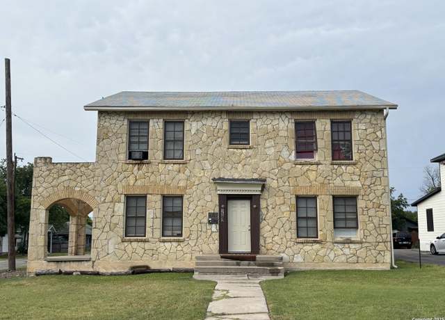 Property at 1502 W Woodlawn, San Antonio, TX 78201, 4 beds, 4 baths