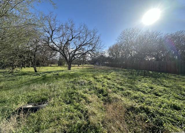 Property at 926 Yucca St, San Antonio, TX 78220