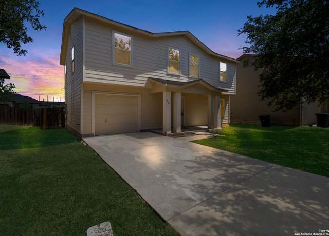 Property at 9423 Maraval Crk, San Antonio, TX 78245, 3 beds, 2 baths
