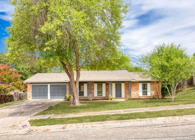 Property at 144 Fort Wayne, Universal City, TX 78148, 3 beds, 2 baths