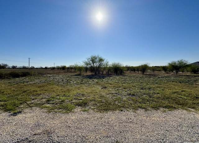 Property at 105 Wild Persimmon Trl, Marion, TX 78124