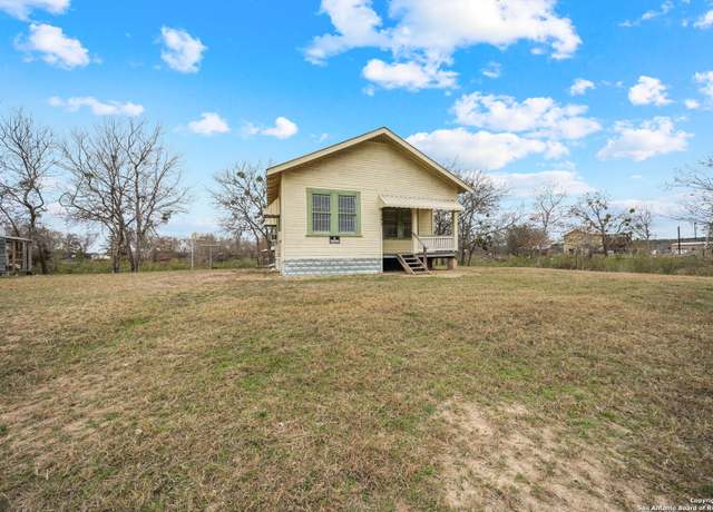Property at 292 Beach Shore Dr, Bandera, TX 78003, 2 beds, 1 bath