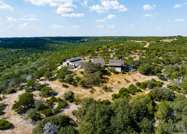 Property at 320 Overland Trl W, Hunt, TX 78024, 3 beds, 3 baths
