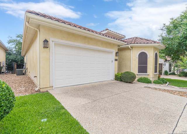 Property at 16006 N Huebner Blf, San Antonio, TX 78248, 3 beds, 2.5 baths
