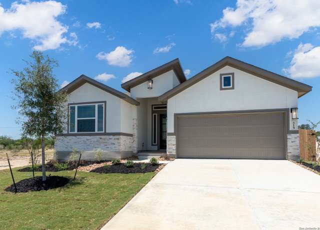 Property at 519 White Oak, Castroville, TX 78009, 3 beds, 3 baths