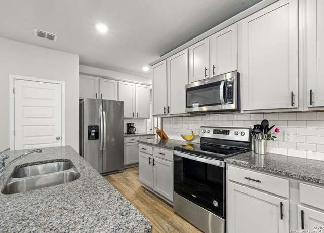 Property at 3354 Rancho Grande, San Antonio, TX 78224-1056, 4 beds, 2.5 baths