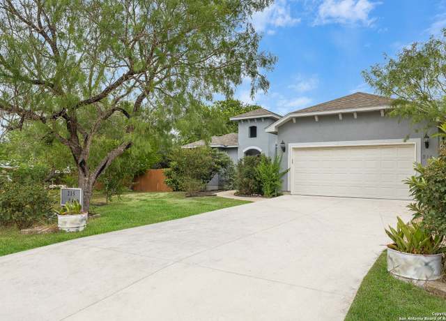 Property at 215 County Road 3820, San Antonio, TX 78253, 3 beds, 3 baths