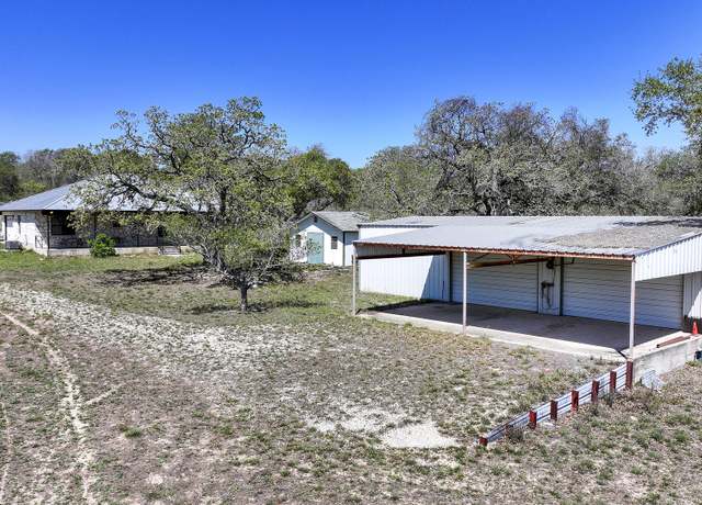 Property at 904 Eagle Crk, Floresville, TX 78114, 3 beds, 2 baths