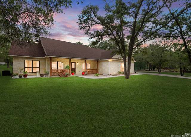 Property at 205 Oak Hollow Dr, La Vernia, TX 78121, 3 beds, 2 baths