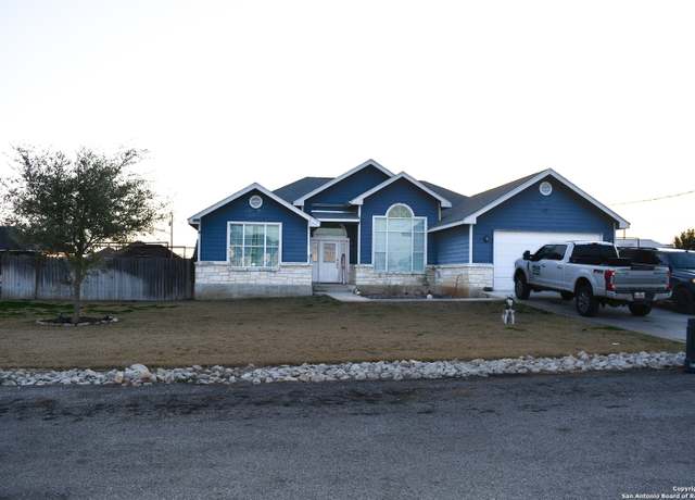 Property at 110 Mayberry, Pearsall, TX 78061, 4 beds, 2 baths