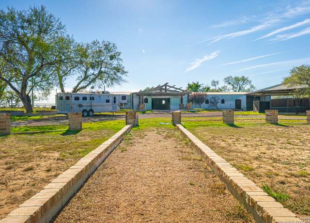 Property at 9496 US Highway 87, San Antonio, TX 78263-6137, 3 beds, 2 baths