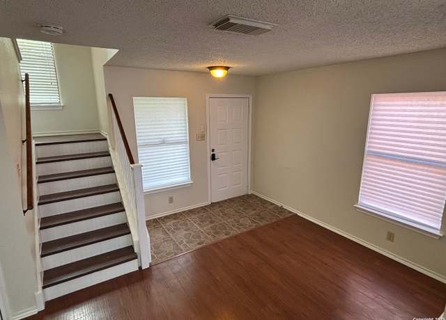 Property at 7835 Ruby Mdw, San Antonio, TX 78251, 3 beds, 2.5 baths