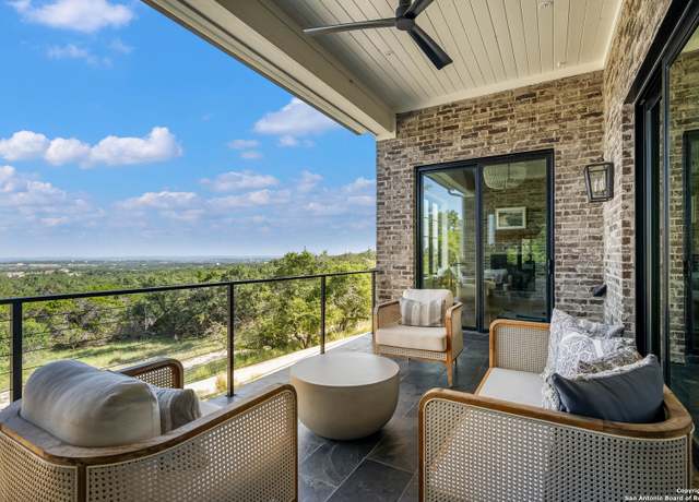 Property at 324 Ridge Pt, Spring Branch, TX 78070, 3 beds, 3.5 baths