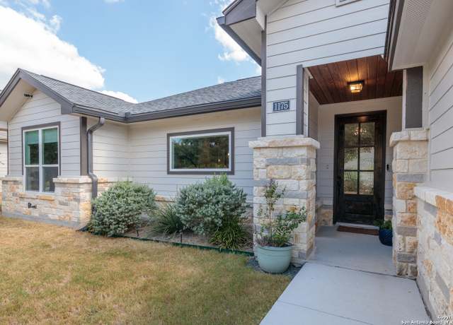 Property at 1175 Lavaca, Canyon Lake, TX 78133-2877, 3 beds, 2 baths