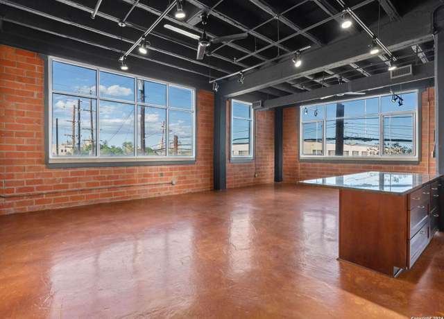 Property at 1331 S Flores St #211, San Antonio, TX 78204-1655, 1 bed, 1 bath