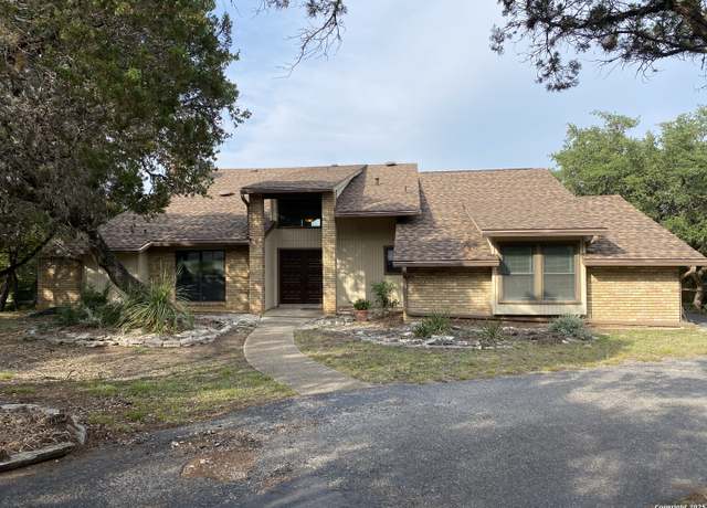 Property at 9118 Fox Briar, Boerne, TX 78006, 4 beds, 2.5 baths