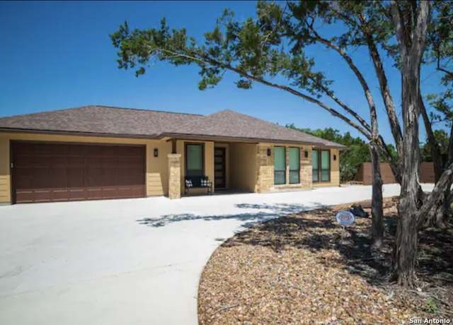 Property at 1171 Heritage Hl, Canyon Lake, TX 78133, 2 beds, 2 baths