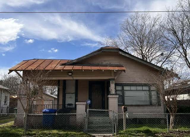 Property at 311 S Monumental St, San Antonio, TX 78203-1313, 2 beds, 1 bath