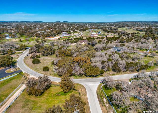 Property at 7911 Silver Spur Trl, Boerne, TX 78015