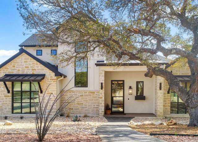 Property at 8030 Colonial Woods, Boerne, TX 78015, 4 beds, 4.5 baths