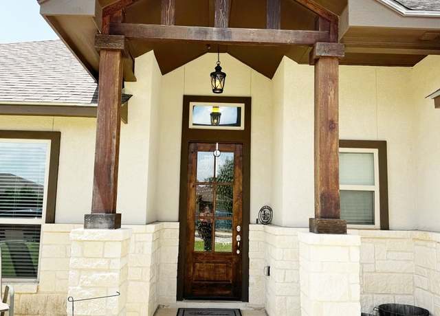 Property at 1683 Vista Vw, Pleasanton, TX 78064, 4 beds, 2 baths