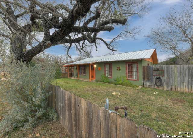 Property at 610 14th St, Bandera, TX 78003, 2 beds, 1 bath