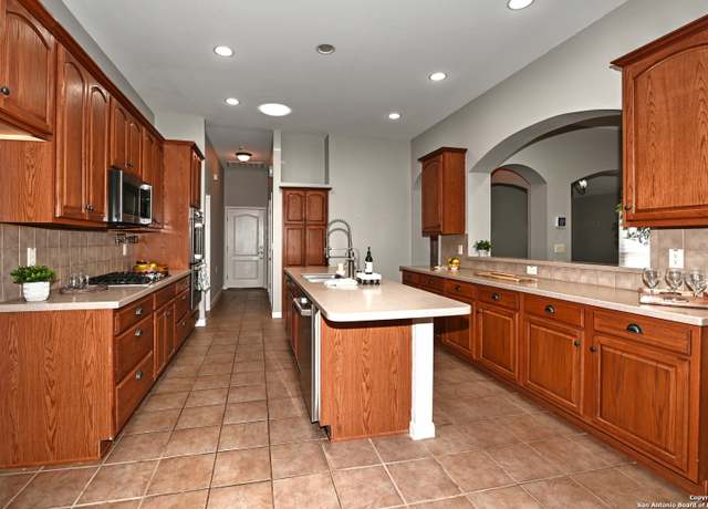 Property at 1843 Wood Grv, San Antonio, TX 78232, 3 beds, 2.5 baths