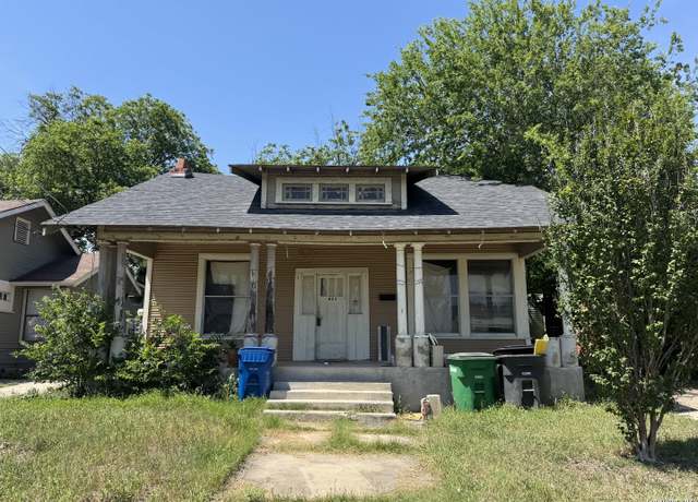Property at 823 W French, San Antonio, TX 78212, 3 beds, 1 bath