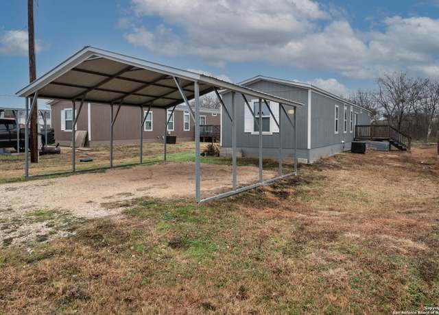 Property at 16 Fourth St, Maxwell, TX 78656, 3 beds, 2 baths