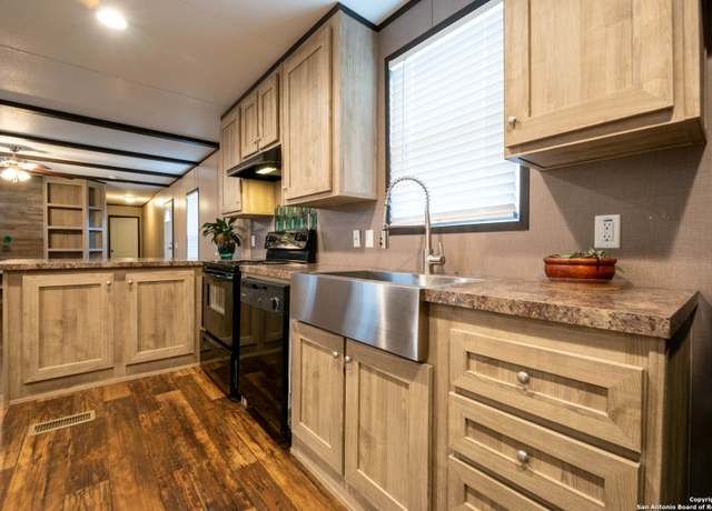 Property at 16 Fourth St, Maxwell, TX 78656, 3 beds, 2 baths