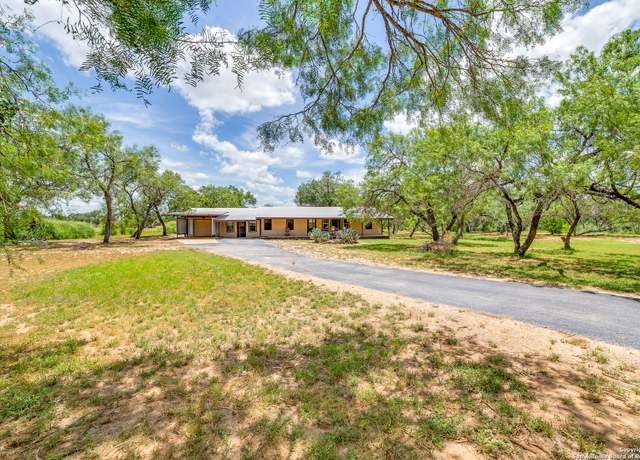Property at 31 Indian Sunset, Lytle, TX 78052, 3 beds, 2 baths