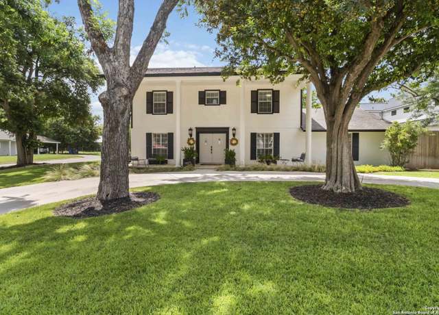 Property at 425 Edgewater, New Braunfels, TX 78130, 5 beds, 3.5 baths