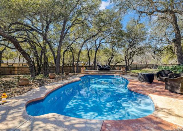 Property at 229 Legacy Trail Dr, La Vernia, TX 78121, 4 beds, 2.5 baths