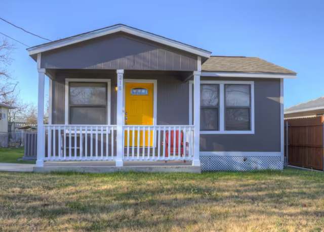 Property at 218 S Peach Ave, New Braunfels, TX 78130-6444, 2 beds, 2 baths