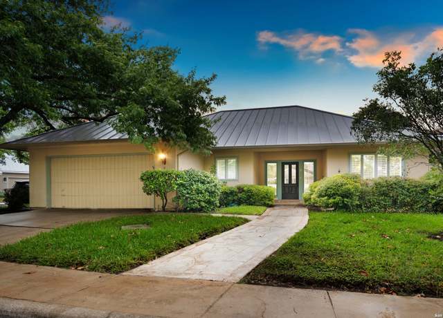 Property at 1 Kensington Ct, San Antonio, TX 78218, 3 beds, 2 baths
