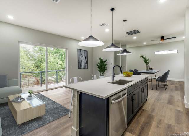 Property at 315-102 Cincinnati Ave, San Antonio, TX 78201, 3 beds, 3.5 baths