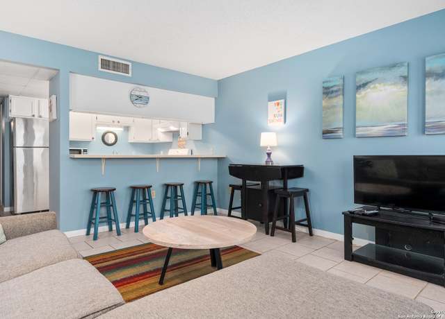Property at 810 Banyan Beach Dr #126, Port Aransas, TX 78373, 1 bed, 1 bath