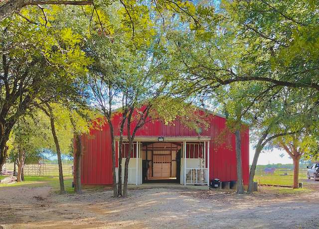 Property at 10671 Briggs Rd, Atascosa, TX 78002, 1 bed, 1.5 baths