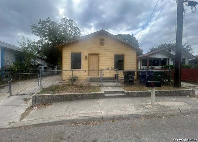 Property at 116 Hawthorne, San Antonio, TX 78214, 3 beds, 2 baths