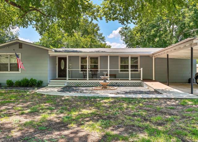 Property at 404 Reiley Rd, Seguin, TX 78155, 3 beds, 2 baths
